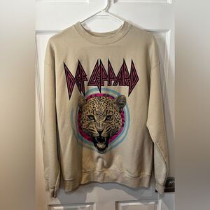 Def Leppard Sweatshirt  Size M Beige Crewneck